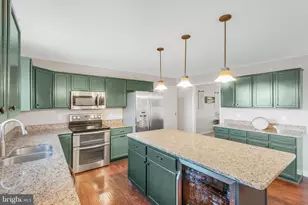 10245 Anchor Ct, Bealeton, VA 22712 - Photo 2