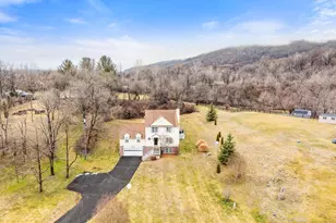 11530 John Marshall Hwy, Markham, VA 22643 - Photo 2