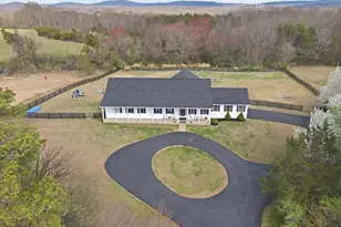 10292 Cliff Mills Rd, Marshall, VA 20115 - Photo 1