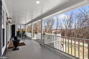 5755 Hunton Wood Dr, Broad Run, VA 20137 - Photo 16