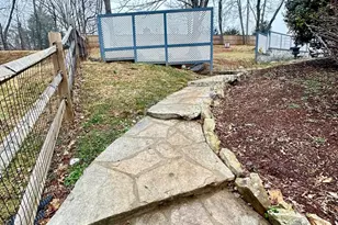 5755 Hunton Wood Dr, Broad Run, VA 20137 - Photo 18