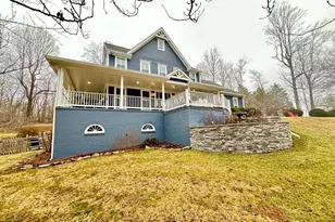 5755 Hunton Wood Dr, Broad Run, VA 20137 - Photo 10
