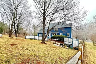 5755 Hunton Wood Dr, Broad Run, VA 20137 - Photo 12