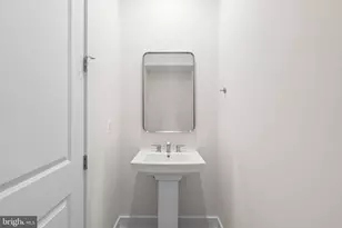 1043 Captain Richards Ct, Marshall, VA 20115 - Photo 18