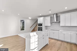 1043 Captain Richards Ct, Marshall, VA 20115 - Photo 8