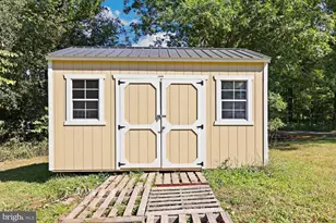 9463 Rogues Rd, Midland, VA 22728 - Photo 32