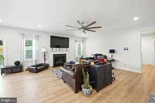 6589 Bob White Dr, Warrenton, VA 20187 - Photo 8