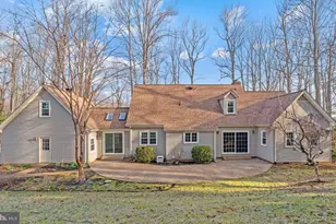 5835 Hunton Wood Dr, Broad Run, VA 20137 - Photo 4