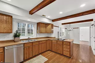 5835 Hunton Wood Dr, Broad Run, VA 20137 - Photo 8