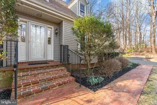 5835 Hunton Wood Dr, Broad Run, VA 20137 - Photo 12