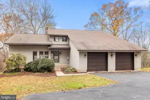 8423 Lock Ln, Warrenton, VA 20186 - Photo 1