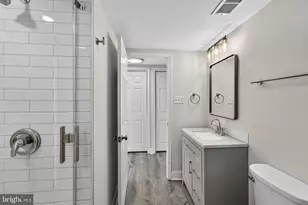 8611 Harrison Ct, Marshall, VA 20115 - Photo 6