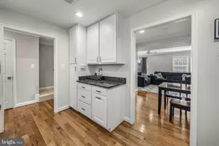 202 Leeds Ct E, Warrenton, VA 20186 - Photo 6