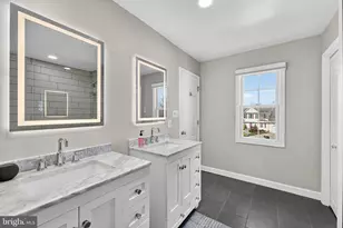 233 Breezewood Dr, Warrenton, VA 20186 - Photo 14