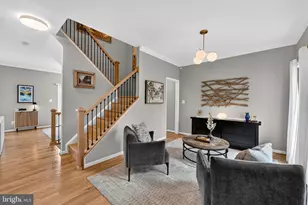 233 Breezewood Dr, Warrenton, VA 20186 - Photo 2