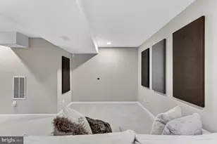 233 Breezewood Dr, Warrenton, VA 20186 - Photo 26