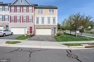 180 Royal Ct, Warrenton, VA 20186 - Photo 2