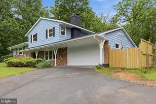 7338 Stuart Cir, Warrenton, VA 20187 - Photo 2