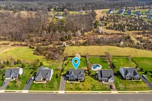 6387 Bob White Dr, Warrenton, VA 20187 - Photo 2