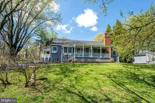 221 Mockingbird Ln, Warrenton, VA 20186 - Photo 2