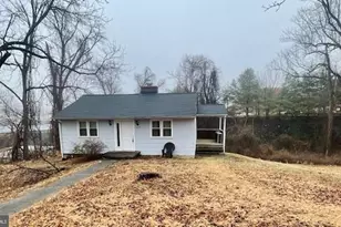 226 Combs, Warrenton, VA 20186 - Photo 2