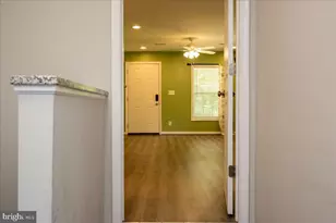 12350 Roselawn Ln, Midland, VA 22728 - Photo 6