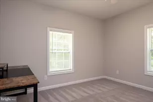 12350 Roselawn Ln, Midland, VA 22728 - Photo 18