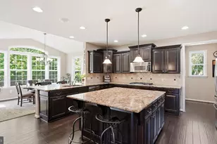 8025 Side Hill Dr, Warrenton, VA 20187 - Photo 10