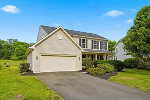 6686 Clarkes Meadow Dr, Bealeton, VA 22712 - Photo 2