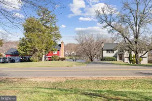 6439 Lancaster Dr, Warrenton, VA 20187 - Photo 4