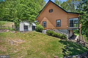 13016 Belle Meade Ln, Markham, VA 22643 - Photo 6