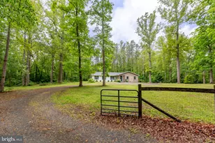4281 Bear Bug Ln, Bealeton, VA 22712 - Photo 2