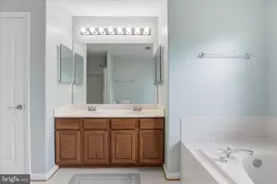 265 Fox Chase St, Warrenton, VA 20186 - Photo 32