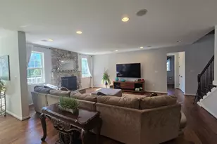 8091 Side Hill Dr, Warrenton, VA 20187 - Photo 12
