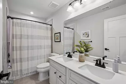 8016 International Drive, Warrenton, VA 20187 - Photo 16