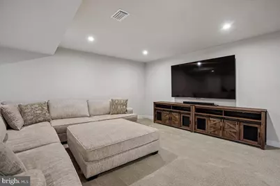 8016 International Drive, Warrenton, VA 20187 - Photo 34