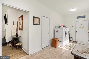 6009 Old Bust Head Rd, Broad Run, VA 20137 - Photo 20