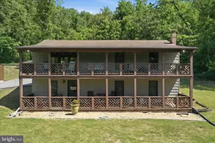 13010 Belle Meade Ln, Markham, VA 22643 - Photo 2