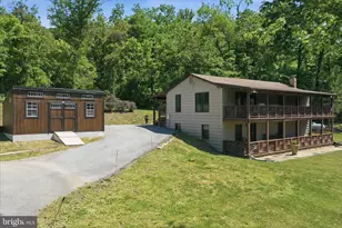 13010 Belle Meade Ln, Markham, VA 22643 - Photo 6