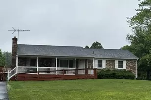 7087 Lakeview Dr, Warrenton, VA 20187 - Photo 2