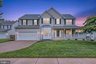 242 Fox Chase St, Warrenton, VA 20186 - Photo 2