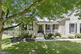 8046 Side Hill Dr, Warrenton, VA 20187 - Photo 2