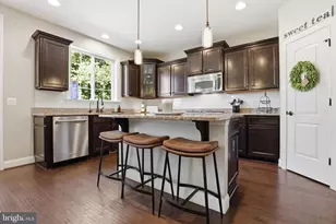 8046 Side Hill Dr, Warrenton, VA 20187 - Photo 12