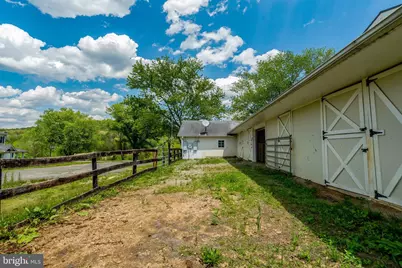 9253 Cliff Mills Road #HORSE FACILITY, Warrenton, VA 20186 - Photo 32