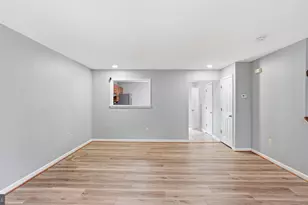 526 Highland Towne Ln, Warrenton, VA 20186 - Photo 2