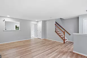 526 Highland Towne Ln, Warrenton, VA 20186 - Photo 4