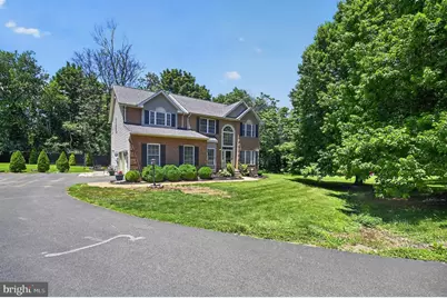 7164 N Crest Court, Warrenton, VA 20187 - Photo 2