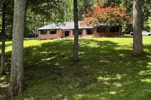 5920 Hunton Wood Dr, Broad Run, VA 20137 - Photo 2