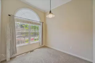 233 N View Cir, Warrenton, VA 20186 - Photo 14