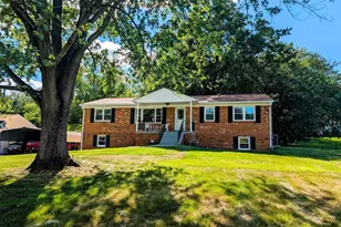 4586 Hillside Ct, Warrenton, VA 20187 - Photo 2